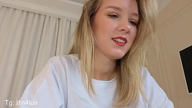 AIicaparkerc online show from 11-10-25, 09:36