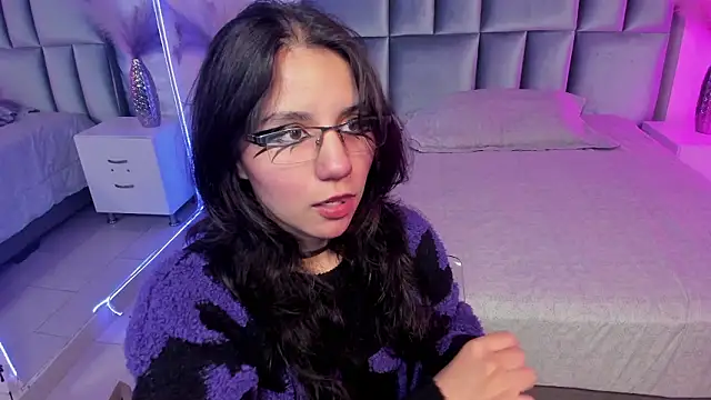 HollyPeach online show from 02-18-26, 07:32