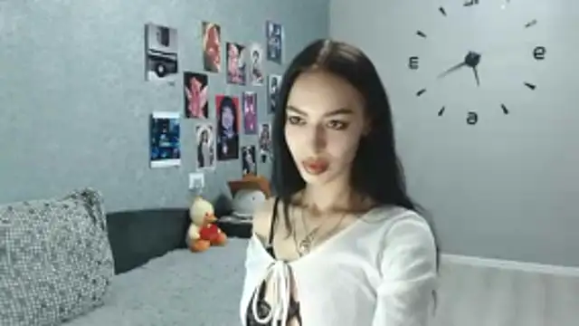 Snapshot of Daphne_Darkthorn chatting on 10-20-25, 03:18 Daphne Darkthorn online show from 10-20-25, 03:18