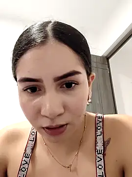 Snapshot of sophia_salazar18 chatting on 10-19-25, 10:10 sophia salazar18 online show from 10-19-25, 10:10