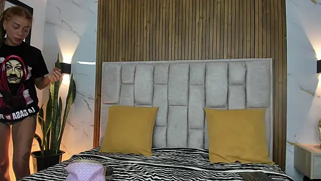 Sassha ferrer online show from 01-08-26, 07:27