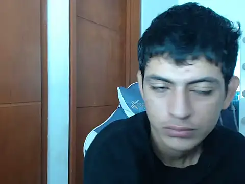 Snapshot of yosep_19CM chatting on 10-13-25, 10:54 yosep 19CM online show from 10-13-25, 10:54
