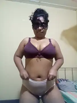 Expose Queen online show from 12-05-25, 05:42