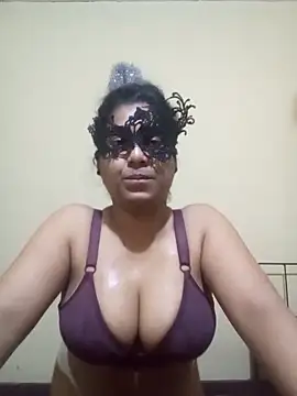 Expose Queen online show from 02-07-26, 04:43