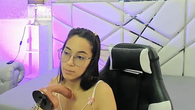 GabbiePrice online show from 06-15-26, 03:14