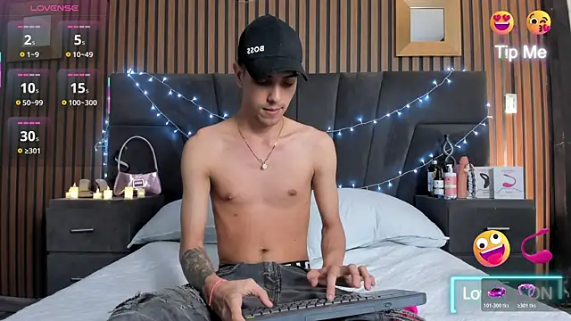 DerryAndIzzy online show from 10-18-25, 03:53