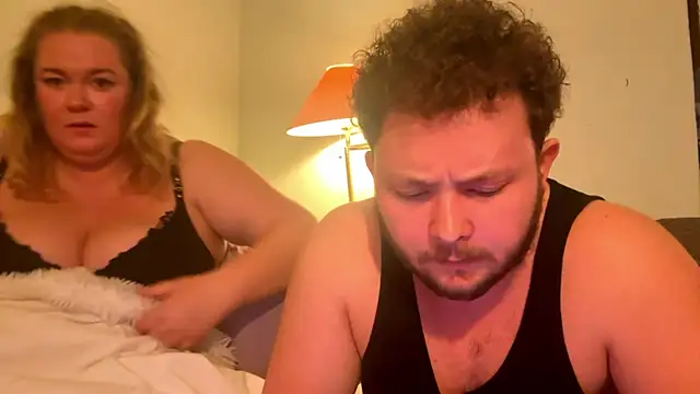 CurvyMilfWithBigJugs online show from 10-18-25, 05:54