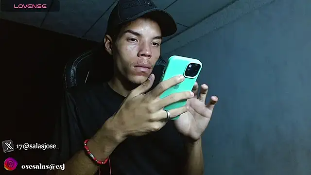 jhojan foxxx  online show from 12-21-25, 08:38