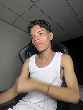 jhojan foxxx  online show from 02-01-26, 08:29