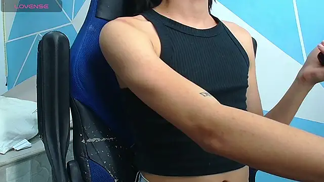 Snapshot of isabellaqueens chatting on 04-15-26, 11:27 isabellaqueens online show from 04-15-26, 11:27