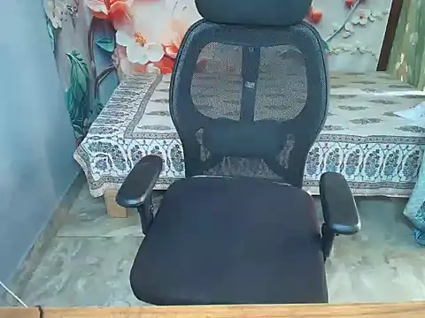 Snapshot of hii_tanisha chatting on 03-15-26, 05:13 hii tanisha online show from 03-15-26, 05:13