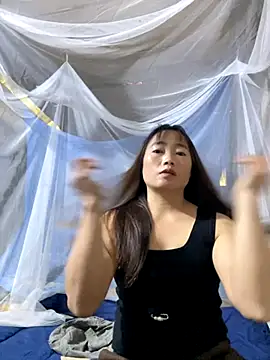 Snapshot of Maymay__ chatting on 10-29-25, 01:19 Maymay   online show from 10-29-25, 01:19