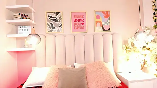 Isabella  gonzalez  online show from 01-16-26, 03:32