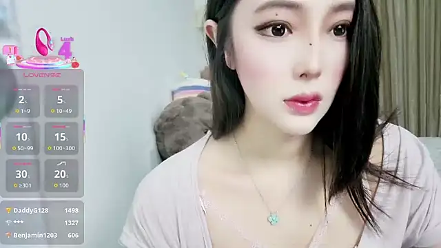 Snapshot of XIAOJIEBB-2025 chatting on 10-16-25, 12:28 XIAOJIEBB-2025 online show from 10-16-25, 12:28