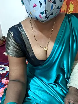 Snapshot of Best_Kannada_Couple chatting on 04-04-26, 04:37 Best Kannada Couple online show from 04-04-26, 04:37