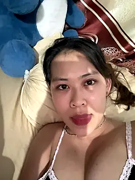 Snapshot of Snow_2612 chatting on 10-11-25, 04:16 Snow 2612 online show from 10-11-25, 04:16