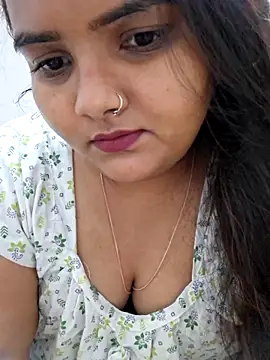 Snapshot of Saffroncutie chatting on 10-18-25, 02:18 Saffroncutie online show from 10-18-25, 02:18