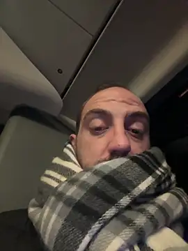 Snapshot of AlexGogo23 chatting on 02-16-26, 04:19 AlexGogo23 online show from 02-16-26, 04:19