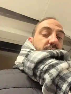 Snapshot of AlexGogo23 chatting on 02-17-26, 04:53 AlexGogo23 online show from 02-17-26, 04:53