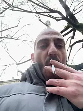 Snapshot of AlexGogo23 chatting on 02-21-26, 07:42 AlexGogo23 online show from 02-21-26, 07:42