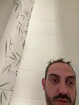 Snapshot of AlexGogo23 chatting on 02-22-26, 10:47 AlexGogo23 online show from 02-22-26, 10:47