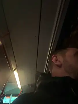 Snapshot of AlexGogo23 chatting on 03-05-26, 04:08 AlexGogo23 online show from 03-05-26, 04:08