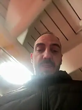 Snapshot of AlexGogo23 chatting on 03-06-26, 05:04 AlexGogo23 online show from 03-06-26, 05:04