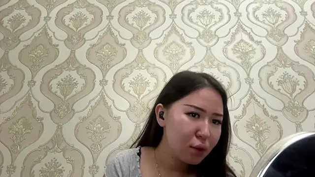 Snapshot of HilmaCisco chatting on 10-11-25, 12:04 HilmaCisco online show from 10-11-25, 12:04
