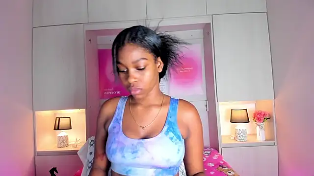 MaraBaker online show from 11-28-25, 12:41