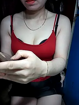 Snapshot of LeanaLy chatting on 11-10-25, 07:29 LeanaLy online show from 11-10-25, 07:29