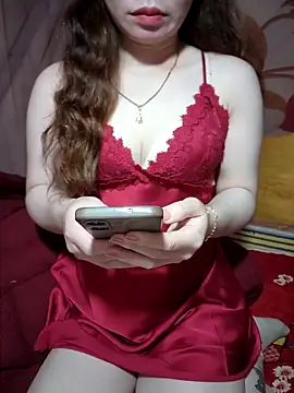 Snapshot of LeanaLy chatting on 11-22-25, 01:59 LeanaLy online show from 11-22-25, 01:59