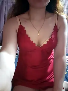 Snapshot of LeanaLy chatting on 12-03-25, 01:42 LeanaLy online show from 12-03-25, 01:42