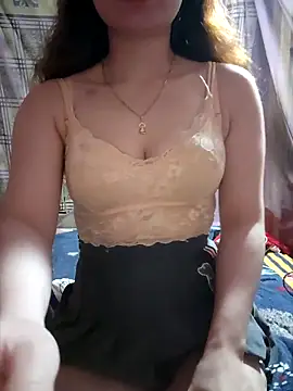 Snapshot of LeanaLy chatting on 12-04-25, 01:59 LeanaLy online show from 12-04-25, 01:59