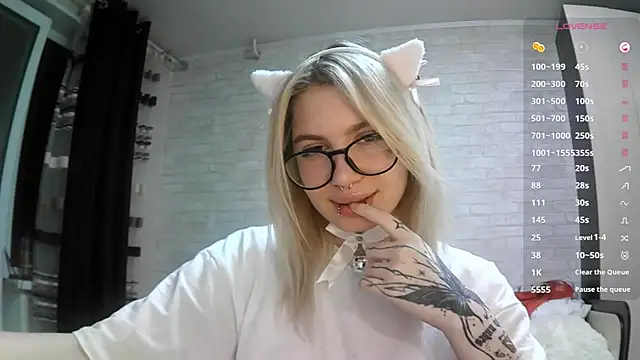 Snapshot of AmeeDelmonace chatting on 10-13-25, 02:17 AmeeDelmonace online show from 10-13-25, 02:17