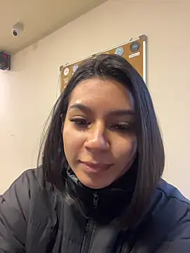 AlyssaRay online show from 04-07-26, 11:43