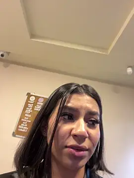 AlyssaRay online show from 04-30-26, 08:57