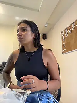 AlyssaRay online show from 05-06-26, 03:06