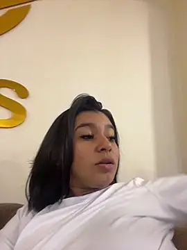 AlyssaRay online show from 05-11-26, 04:48
