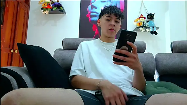 Snapshot of bluewolf247 chatting on 10-14-25, 02:18 bluewolf247 online show from 10-14-25, 02:18