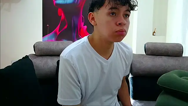 Snapshot of bluewolf247 chatting on 10-19-25, 07:36 bluewolf247 online show from 10-19-25, 07:36