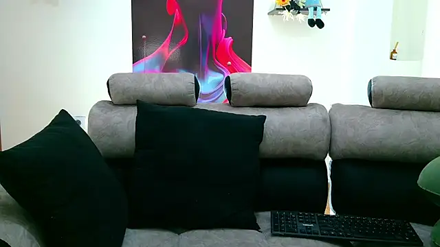 Snapshot of bluewolf247 chatting on 10-25-25, 02:13 bluewolf247 online show from 10-25-25, 02:13