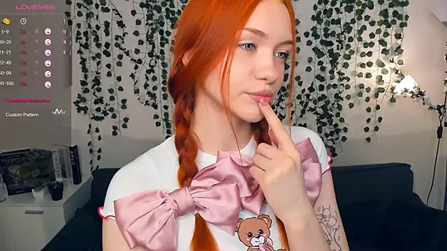 Foxy blush online show from 10-19-25, 09:04