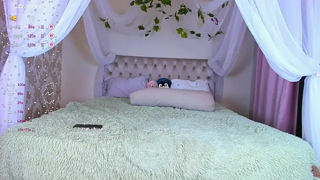 Gongjulee online show from 10-22-25, 01:28