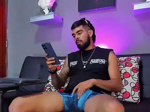 black kameron  online show from 11-04-25, 09:36