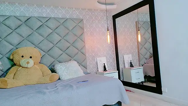 CARO ADAMS1 online show from 02-04-26, 11:16