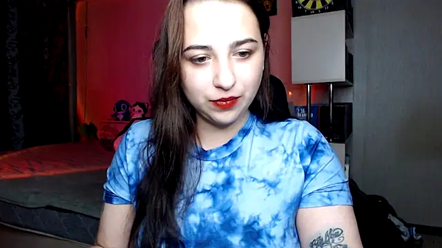Snapshot of OliviaHeart chatting on 10-13-25, 03:01 OliviaHeart online show from 10-13-25, 03:01
