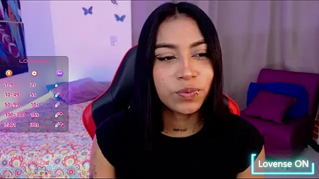 Snapshot of ebony_moon1 chatting on 10-17-25, 02:08 ebony moon1 online show from 10-17-25, 02:08