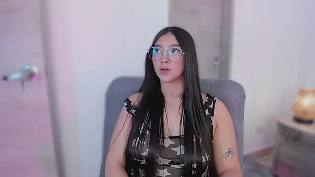 MirandaJohnson  online show from 10-22-25, 01:22