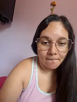 Snapshot of karollvega888 chatting on 10-21-25, 03:13 karollvega888 online show from 10-21-25, 03:13