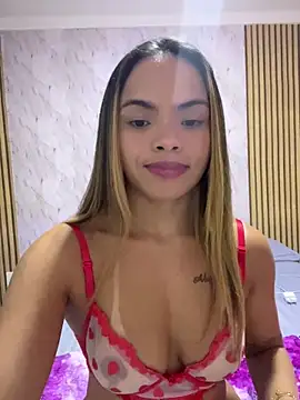 safadinhaquenteW online show from 05-06-26, 01:05